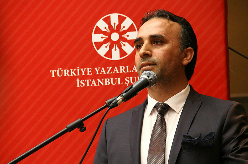 İBB’nin dağıttığı kitaplarda büyük skandal!