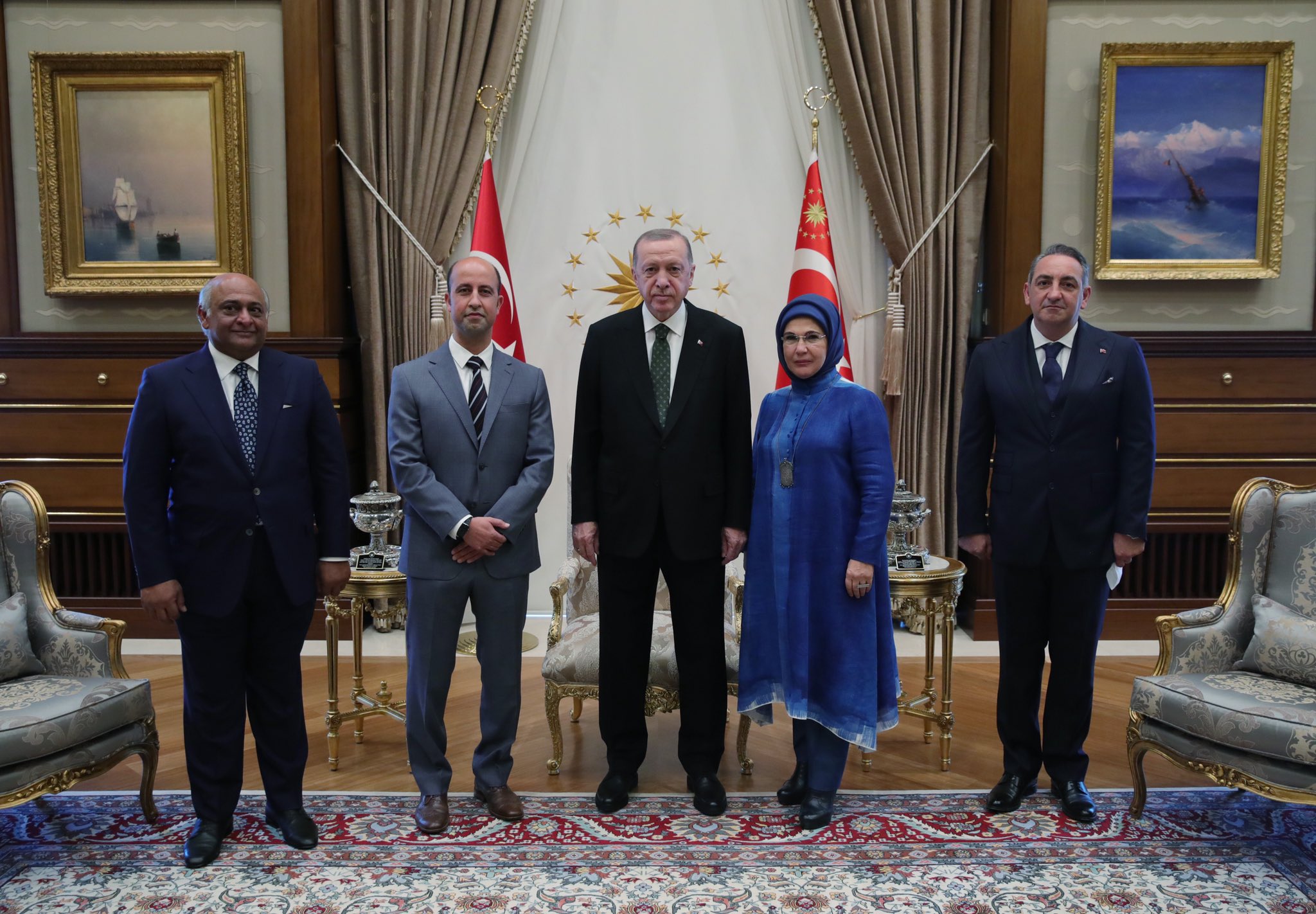 Son dakika: Başkan Erdoğan siyam ikizleri Derman ve Yiğit’i unutmadı! Külliye’de buluştular...