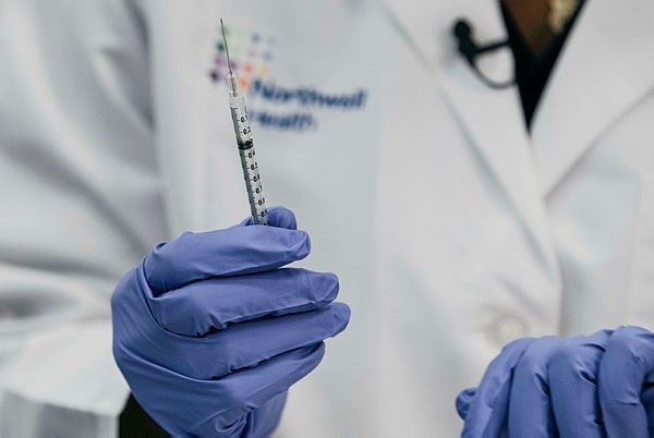 Salgından son dakika: Yeni koronavirüs mutasyonu Yüzde 70’e kadar daha fazla bulaşabilir! O ülkede tedbirleri değişti!