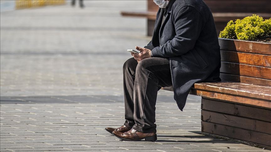 65 yaş üzeri ve 20 yaş altı dışarı çıkma izni saatleri: 65 yaş üstü ve 20 yaş altı sokağa çıkma yasağı kalktı mı? İşte yasak saatleri