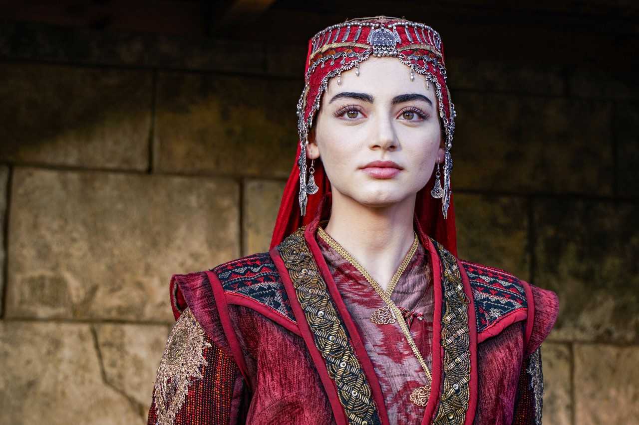 ATV ile Kuruluş Osman 49.bölüm fragmanı izle: Kuruluş Osman yeni bölümde Malhun Hatun yaralanıyor, Bala Hatun ile kılıçlar çekiliyor!
