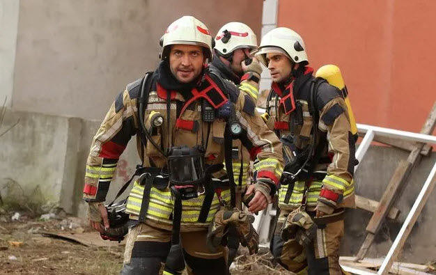 Kırmızı Kamyon konusu, oyuncuları ve çekildiği yer! Kırmızı Kamyon dizisi konusu ne, oyuncuları kim?