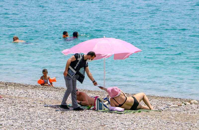 Son dakika haberler: Koronavirüste flaş 4. dalga uyarısı! Yeni varyantlar yeni kapanmaları getirebilir...