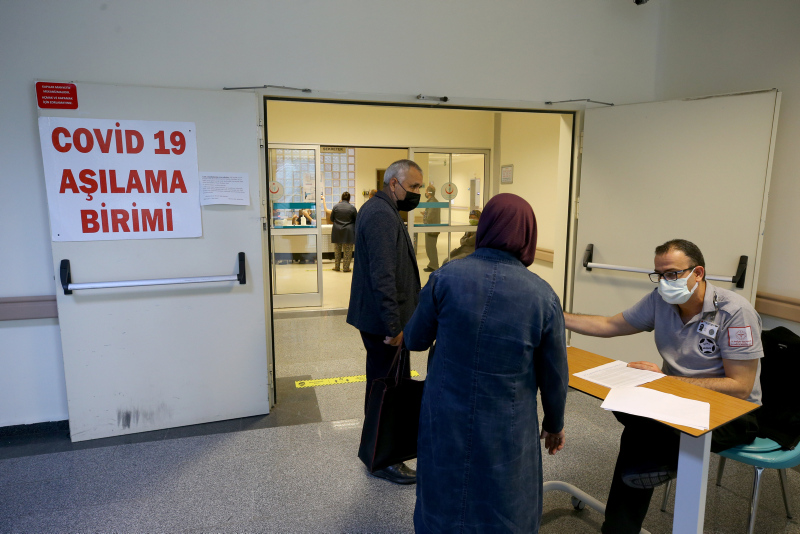 Koronavirüsten son dakika haberi: Aşıda talep 4 katına çıktı