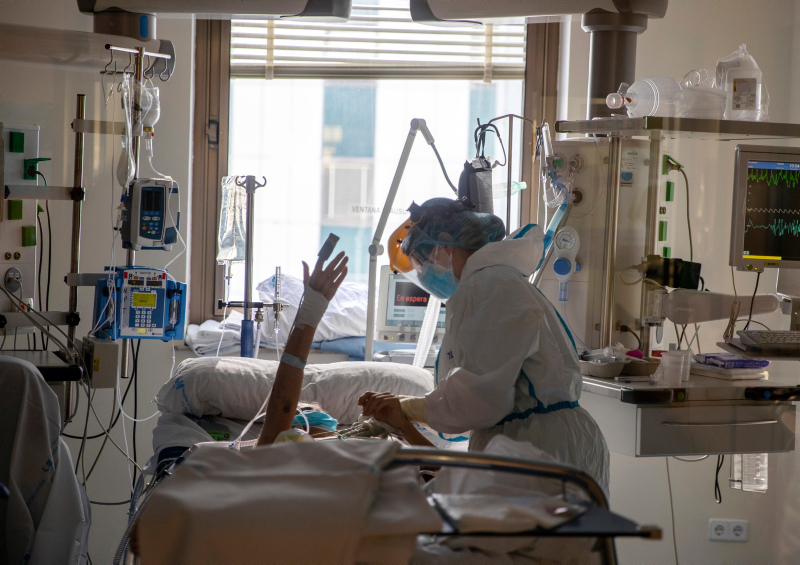 Birçok ülkede korkulan oldu! Delta varyantı yasakları geri getiriyor! - Son Dakika Haberler