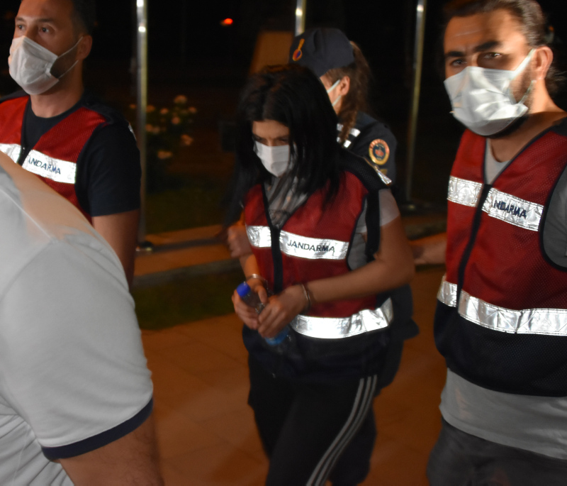 Son dakika: Necla ve Metin Büyükşen cinayetinde Mavi Kapı detayı