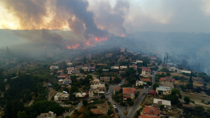 Yangınlardan son dakika gelişmeleri | Bakan duyurdu: 21 ilde 71 yangın! Manavgat’ta son durum ve şok görüntüler
