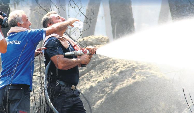 Son dakika | Yangınlarda büyük başarı! Tarihe geçen anlar, tarihe geçen insanlar