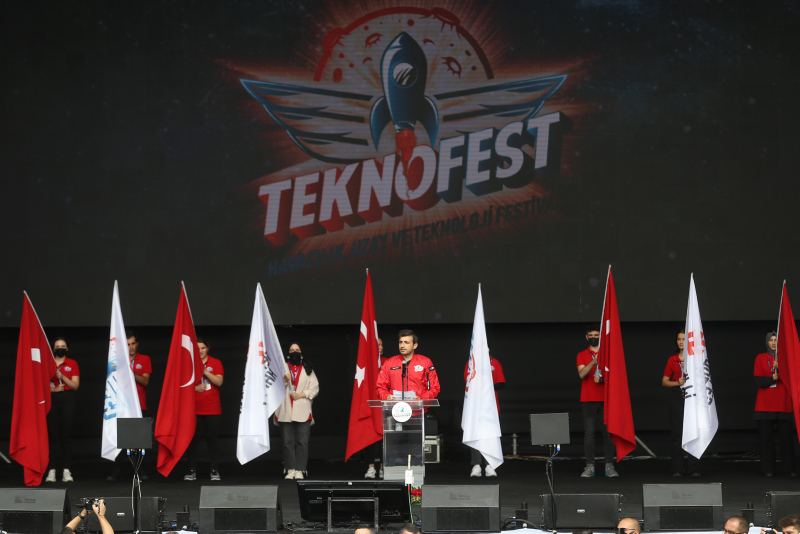 Selçuk Bayraktar hedeflerini anlattı: İnsansız savaş uçağında hedef 2023