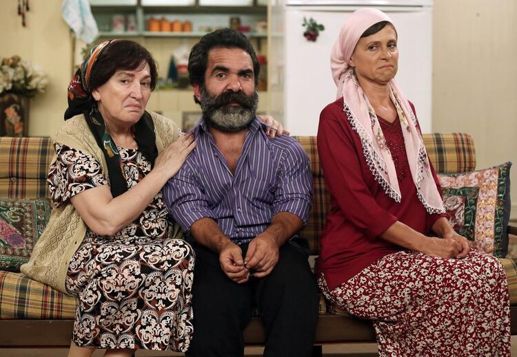 Çocuklar Duymasın'ın Emine'si 20’liklere taş çıkarıyor! 54 yaşındaki Melek Şahin'i bir de şimdi görün...