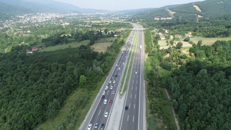 Bolu Dağı’nda bayram tatili nedeniyle uzun araç kuyrukları oluştu