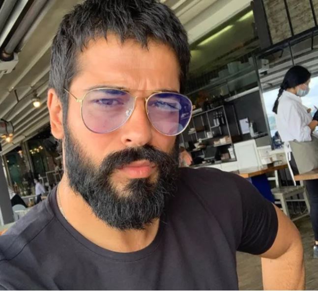 Kuruluş Osman'ın yıldızı Burak Özçivit'in kız kardeşi hayran bırakıyor! Fahriye Evcen'in görümcesi Burçun Özçivit'e bakın! "Esmer güzeli"