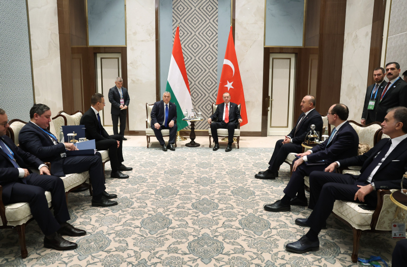 Başkan Erdoğan’dan peş peşe kritik görüşmeler! Semerkant’ta dikkat çeken kareler