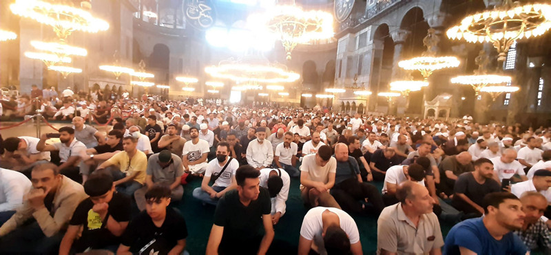 Ayasofya Camii’ne kapsamlı restorasyon: İbadete açık olacak!