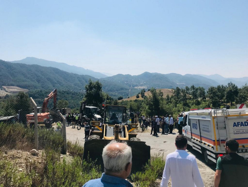 Kahramanmaraş’ta kamyon faciası! Cenaze namazı kılanların arasına daldı: 5 ölü 24 yaralı!