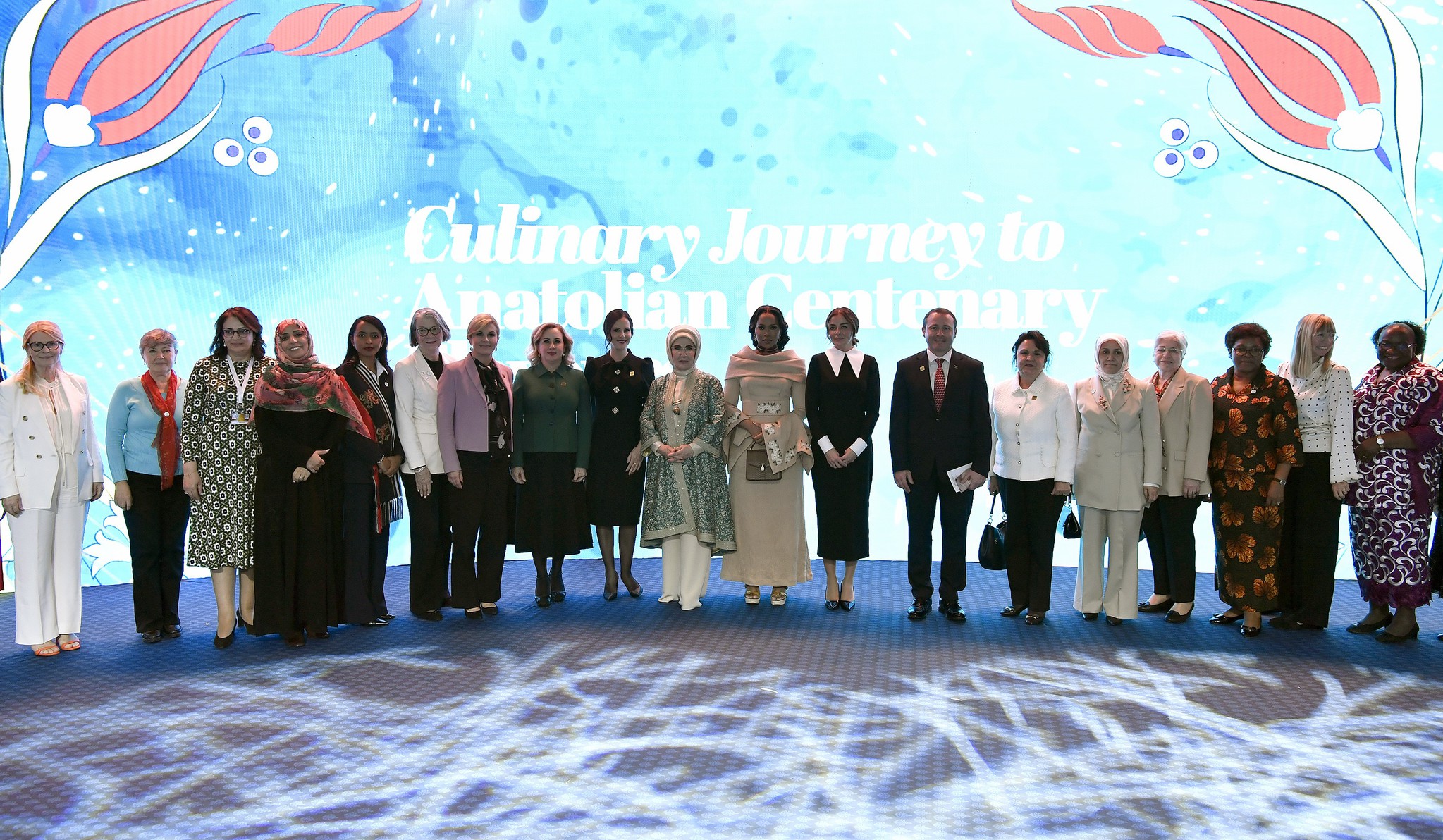 Antalya Diplomasi Forumu’nda kadın, barış ve güvenlik paneli: Emine Erdoğan’a övgü dolu sözler!