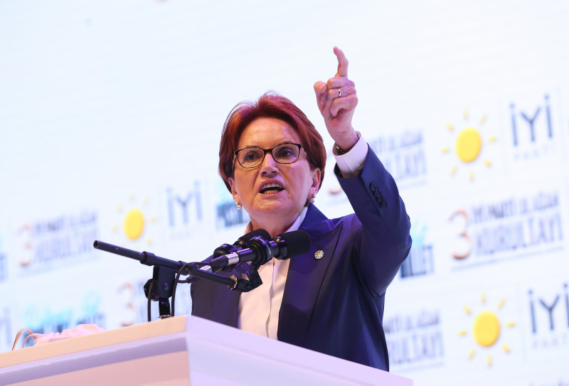 İYİ Parti’de Antalya krizi: Konuşmasına izin verilmeyen Nesrin Ünal açılışı terk etti!