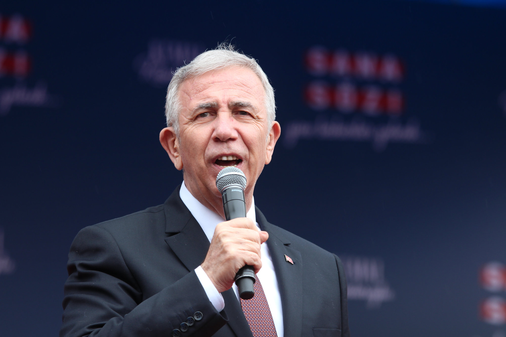 Mansur Yavaş’tan yeni skandal: AK Parti seçim bürosuna saldıranlar bakın kim çıktı!