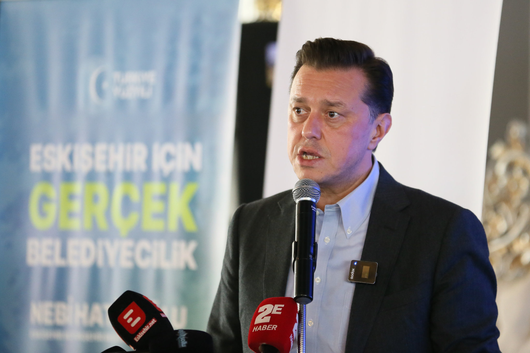 Nebi Hatipoğlu: CHP medya baronları ve genel başkanları ile üstüme geliyor!