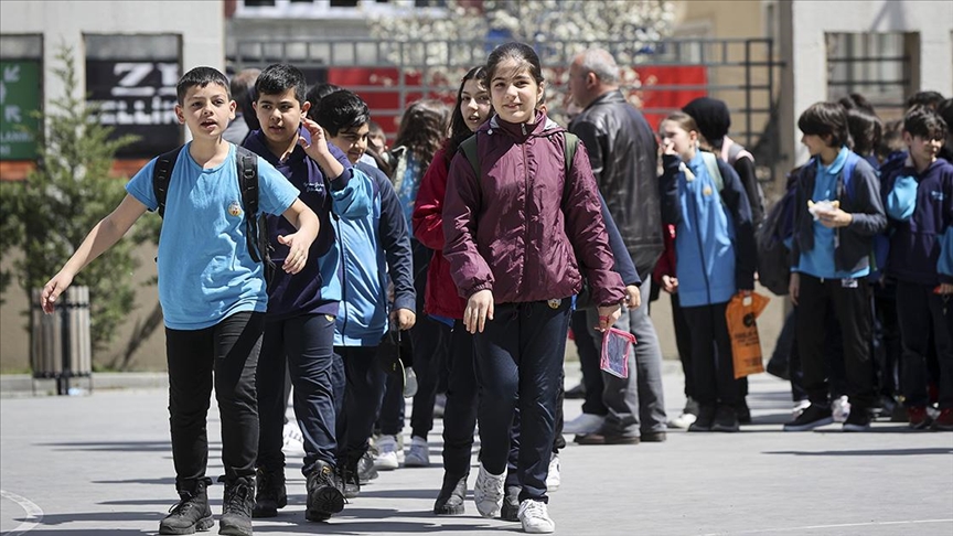 NİSAN ARA TATİL TARİHLERİ 2024 | MEB takvimi ile ara tatil ne zaman, kaç gün?