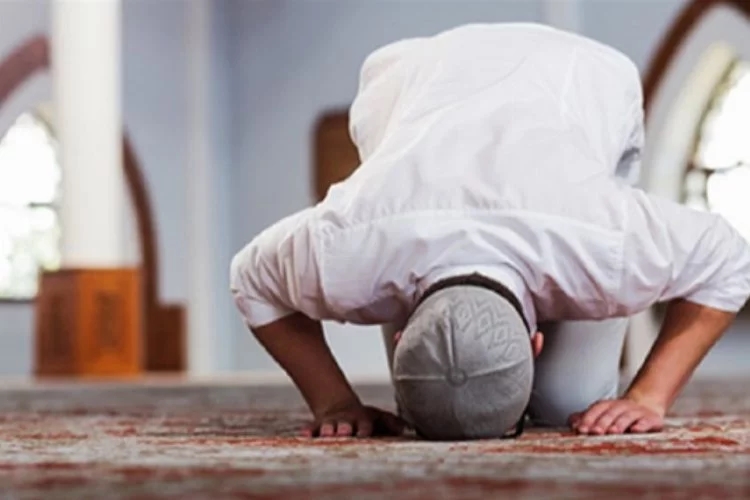 Kadir Gecesi kandil midir değil midir? Diyanet İşleri ile Kadir Gecesi günü önemi