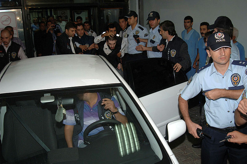 İşte Cem Garipoğlu’nun son saatleri! SABAH hapishanedeki görüntülerine ulaştı: Koridorda son volta