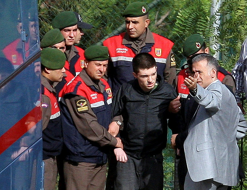 İşte Cem Garipoğlu’nun son saatleri! SABAH hapishanedeki görüntülerine ulaştı: Koridorda son volta