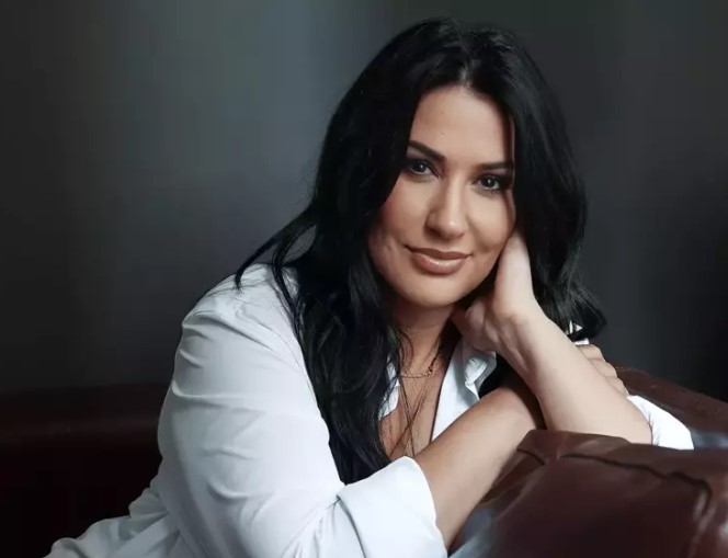 İclal Aydın'dan güzeller güzeli kızı Zeynep Lal'e duygusal kutlama! Görenler "Tıpkı annesinin gençliği" demeden edemedi...