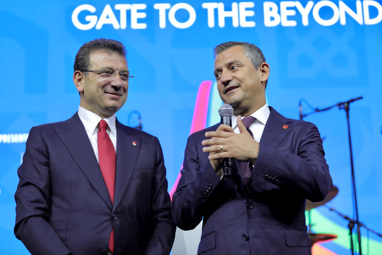 İstanbullular dertte İmamoğlu CHP’lilerle after partide: 7 günlük kirası 250 bin euro! Tüm masraflar İBB bütçesinden