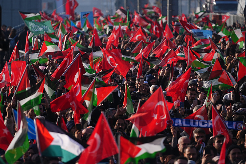 Dün Ayasofya, bugün Emevi, yarın Aksa! Dünyaya Galata’dan Gazze mesajı: Karanlık günlere bir güneş doğuyor