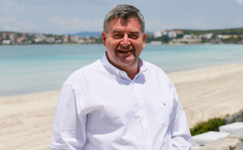 CHP’de eş dost atamaları tam gaz! Belediyeyi Koordinatör çiftliğine çevirdi