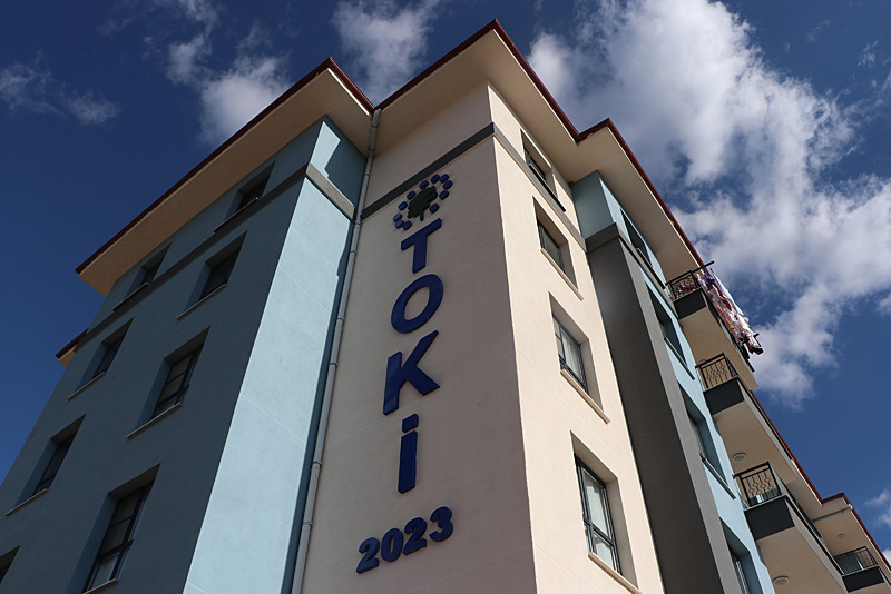 On binlerce konut teslime hazır! Asrın felaketinde devlet yaraları sarıyor