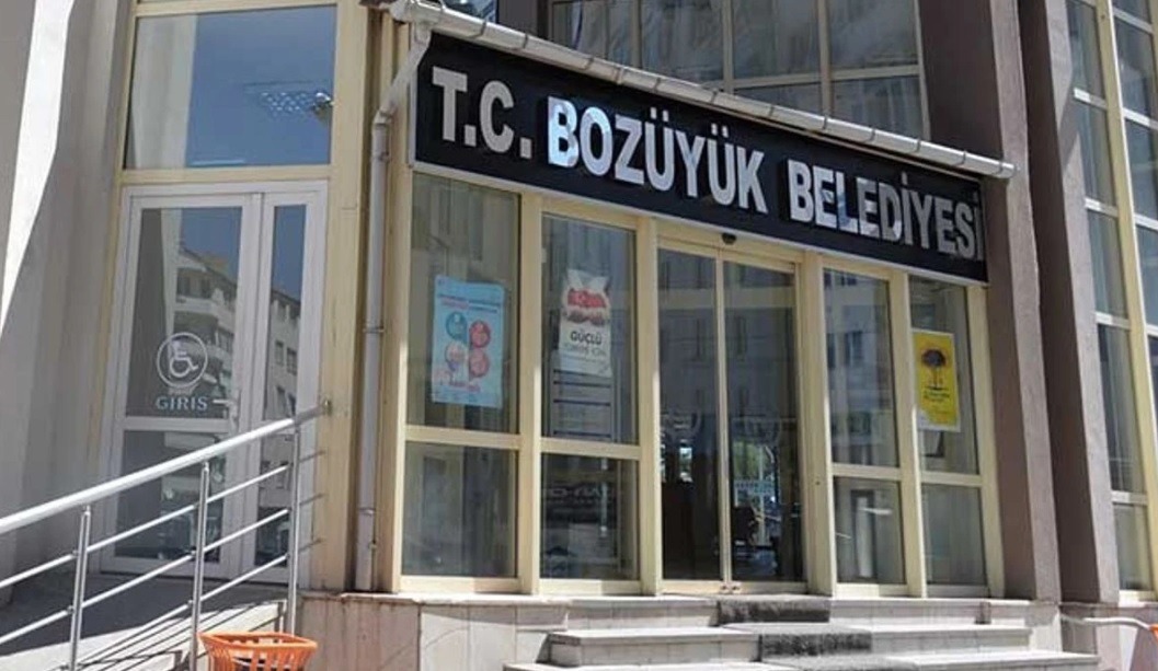 Ecdada büyük saygısızlık! CHP’li Başkandan skandal konuşma: Osmanlı yurt topraklarını yabancılara parsel parsel sattı