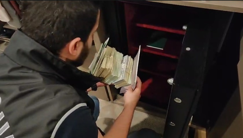 SON DAKİKA | Aziz İhsan Aktaş rüşvet çarkını tek tek belgeledi! Yolsuzluktan CHP Genel Başkan yardımcısı Burhanettin Bulut çıktı