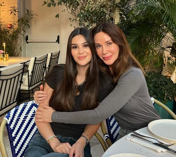 Demet Şener’den nostaljik paylaşım! Kızı İrem’in yeni yaşını böyle kutladı: Gurur duyuyorum!