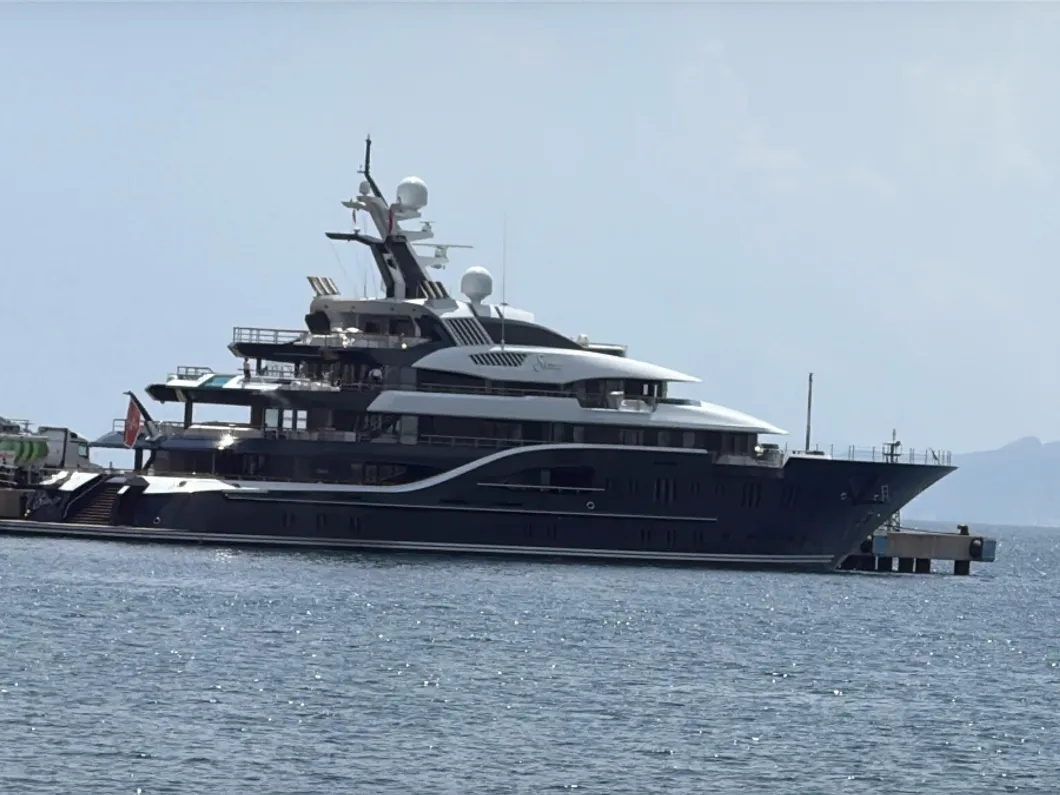 Mega Yat Solandge Bodrum sularında: Günlük kiralama fiyatı 1,5 milyon lira!