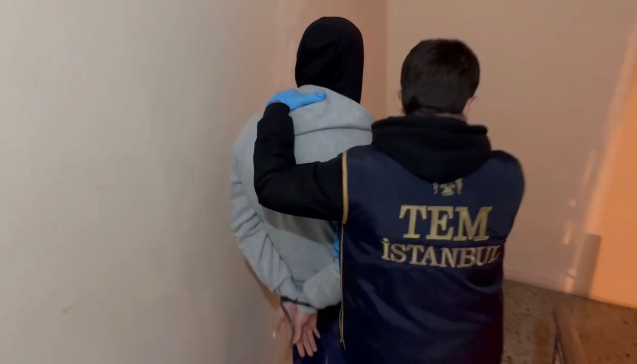 Yılbaşı için saldırı hazırlığındaydılar... Terör hücrelerine seri operasyon! 500’den fazla DEAŞ’lı yakalandı