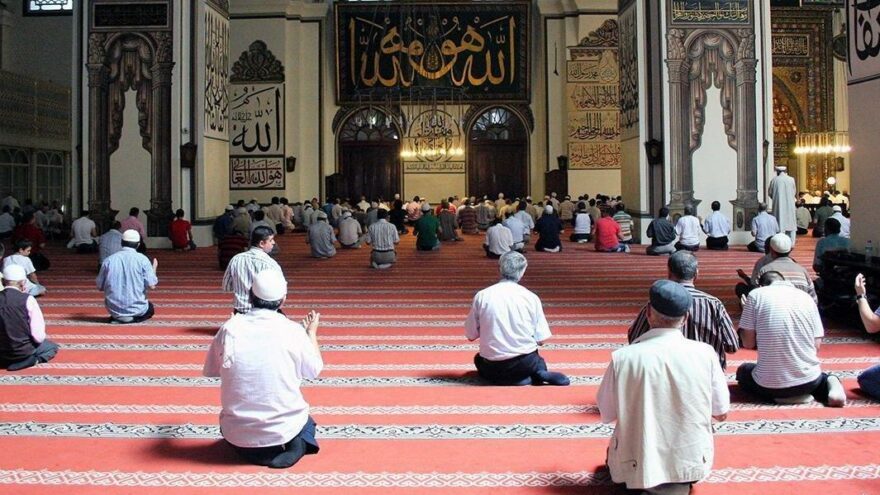 Dini Terimler Sözlüğü - Alfabetik Sıraya Göre İslami Kavramların Anlamı ve Açıklaması