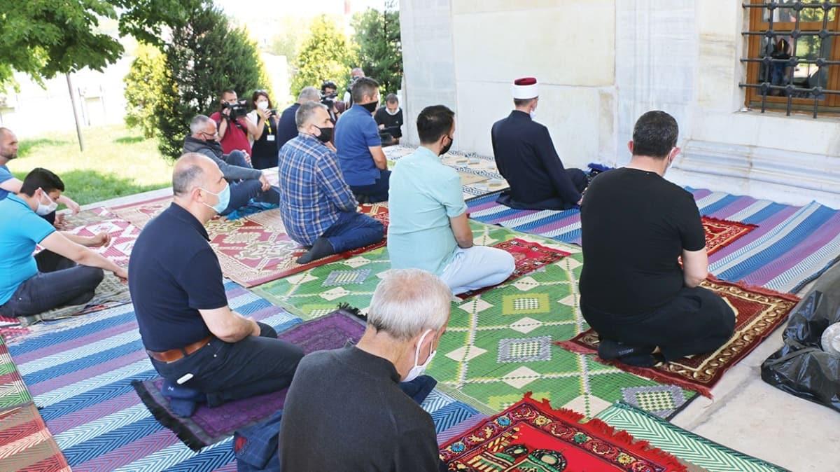 Dini Terimler Sözlüğü - Alfabetik Sıraya Göre İslami Kavramların Anlamı ve Açıklaması