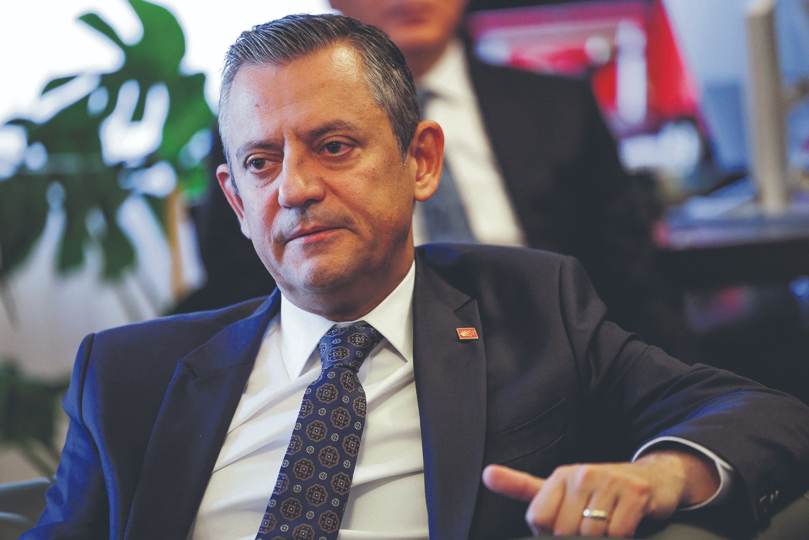 SON DAKİKA | FETÖ talimat verdi Özgür Özel siyasette yükseldi! İsmi örgütün siyasete ehil kişiler listesinde çıktı