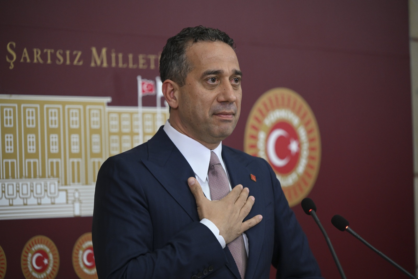 SON DAKİKA | FETÖ talimat verdi Özgür Özel siyasette yükseldi! İsmi örgütün siyasete ehil kişiler listesinde çıktı