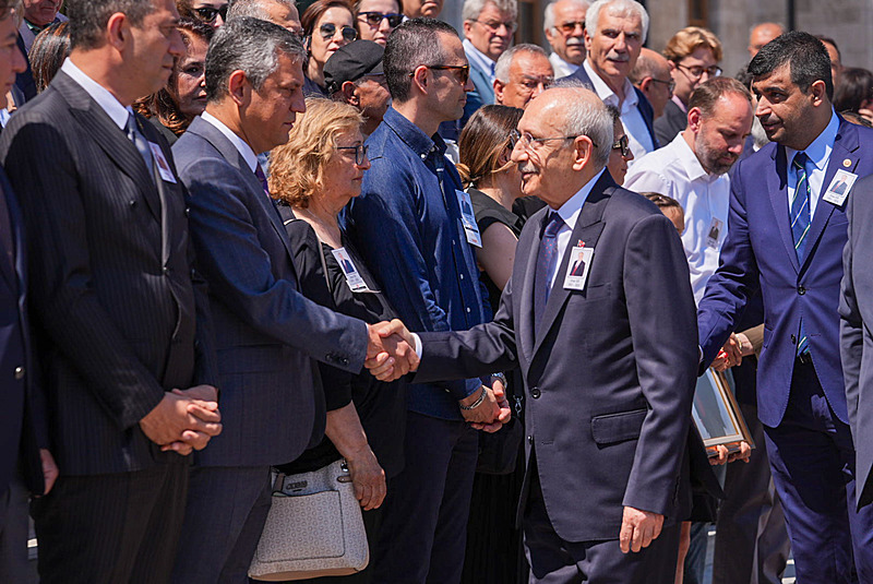 SON DAKİKA… CHP’de kritik MYK öncesi çarpıcı iddia! Kemal Kılıçdaroğlu Özgür Özel’i görevde alacak: Yerine gelecek isim bile belli