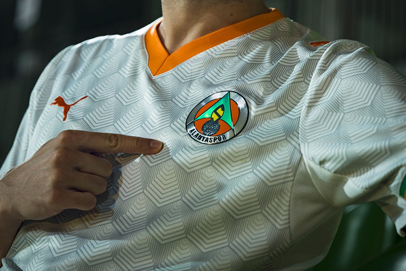 Türkiye’de yeni sezon formaları tanıtıldı! Beşiktaş, Fenerbahçe, Galatasaray ve Trabzonspor listede