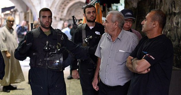 İsrail polisinden Mescid-i Aksa’ya baskın