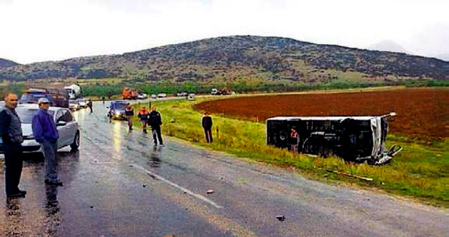 Uluborlu’da kaza: 1 ölü, 12 yaralı