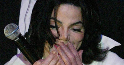 Michael Jackson’un ölüsü 140 milyon dolar kazandı