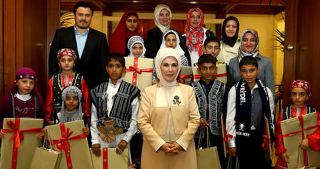 Emine Erdoğan Dünyanın Çocukları ile buluştu