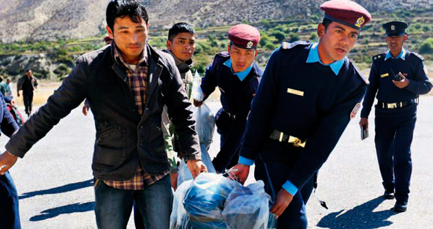 Himalayalar’da çığ katliamı