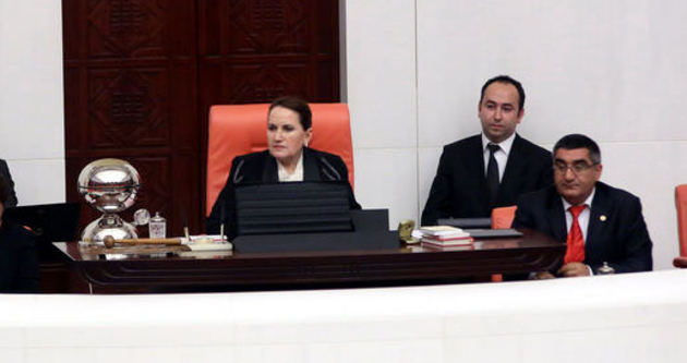 Akşener’den vekillere uyarı: Yarın gelin