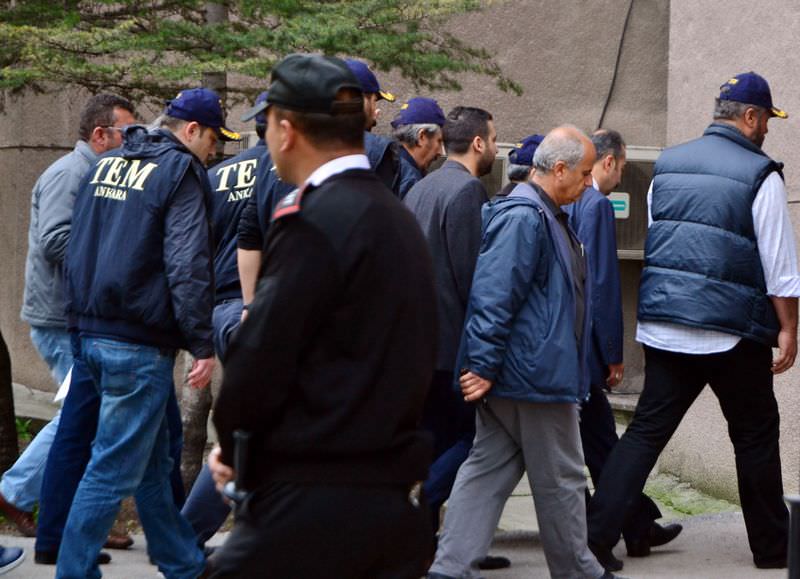 Önce kaçtılar sonra şov yaptılar